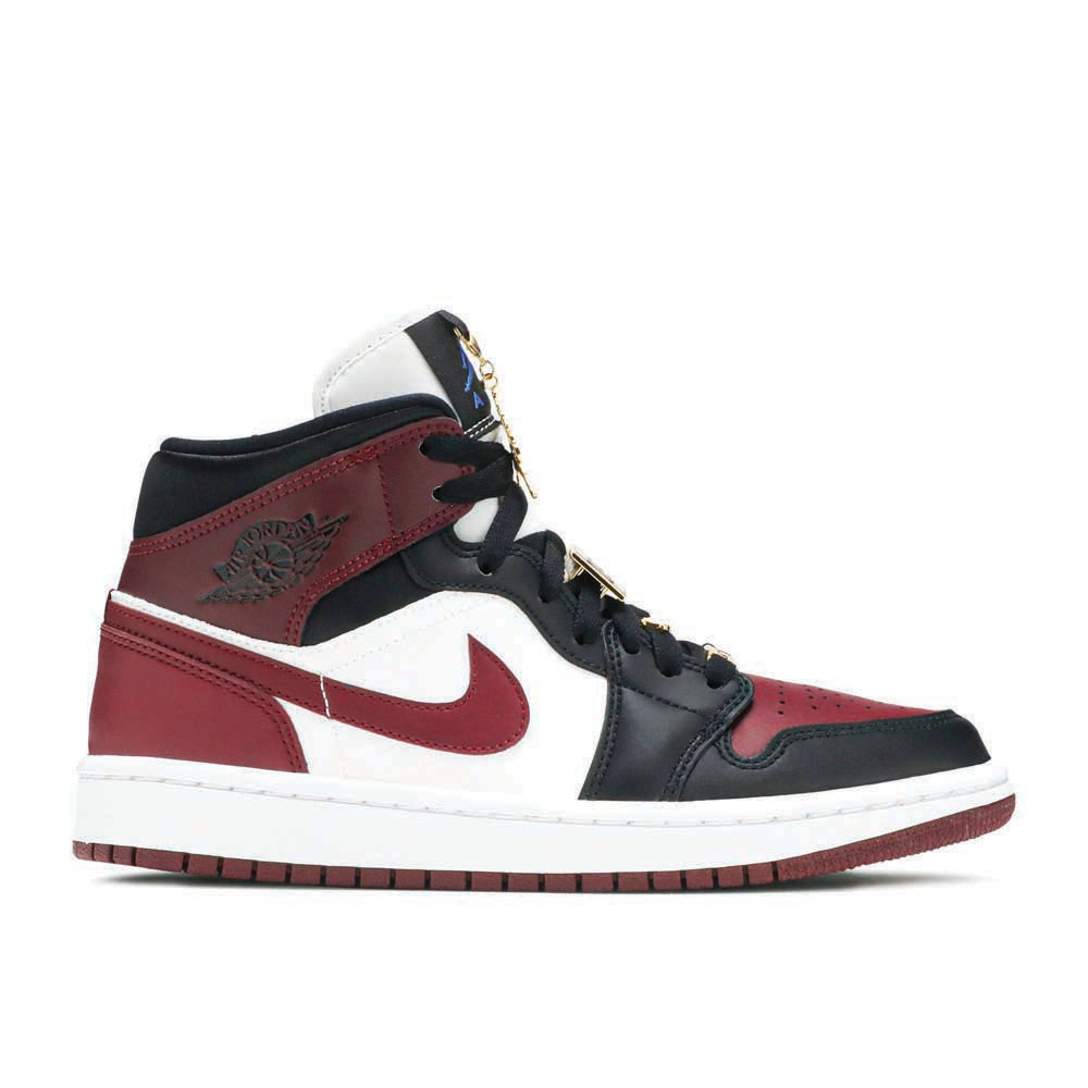 Air Jordan 1 Mid SE 'Gold Pendants' Classic Kicks