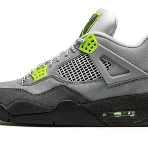 Air Jordan 4 Retro SE “Neon”