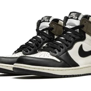 Jordan 1 Retro High Dark Mocha