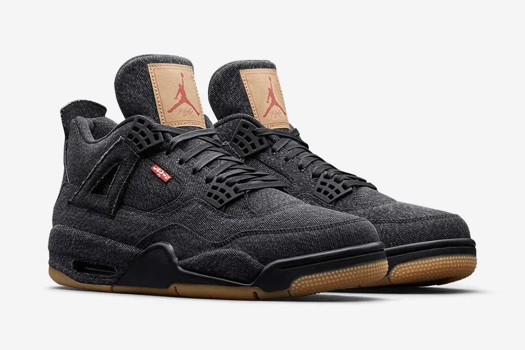 Jordan 4 Retro Levi Black