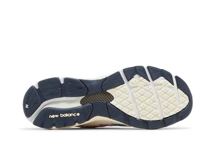 New Balance 990v3 Kith Daytona (with Socks)